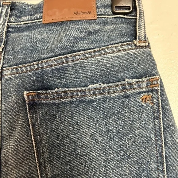Madewell Mom Jeans in Medium Wash Size 25 NWT - Picture 7 of 10
